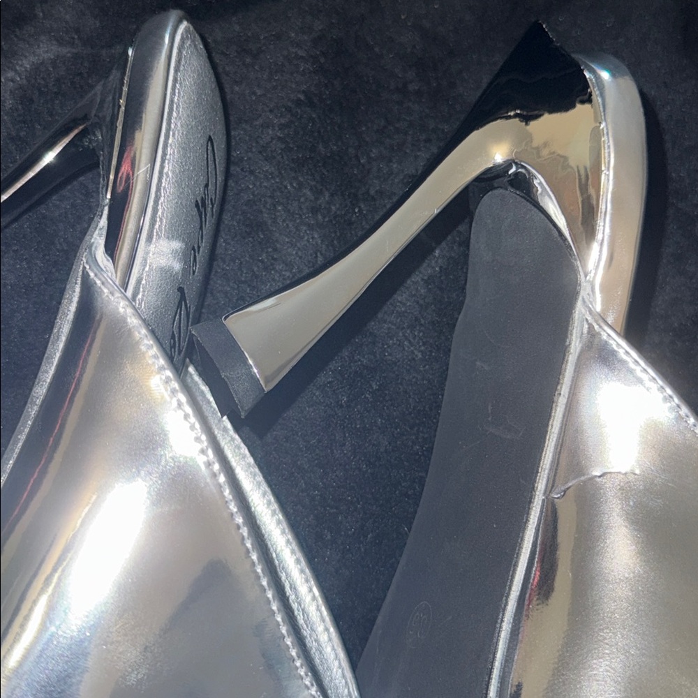 Cape Robbin Metallic Silver Lamb Statement Pointed Toe Mule Heels Sz 8.5 - Picture 16 of 17
